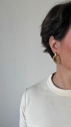 Серьги в стиле door knocker