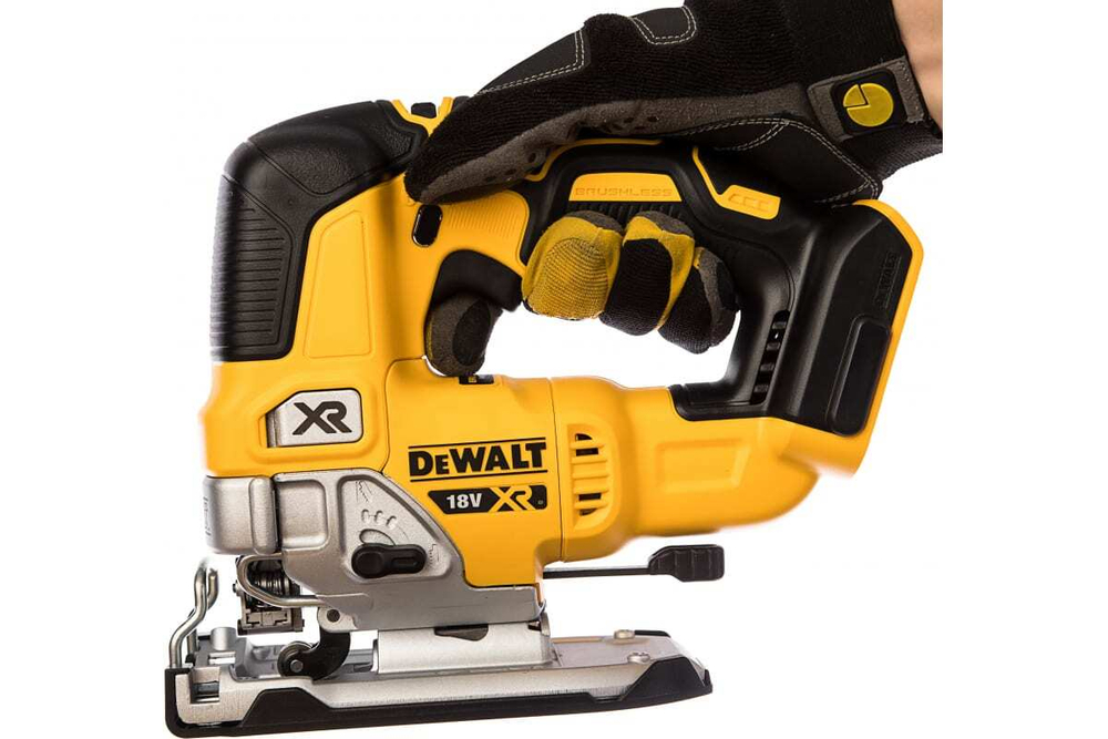 Бесщёточный лобзик DEWALT 18.0 В XR DCS334N