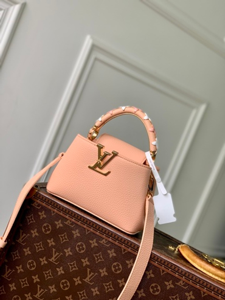 Louis Vuitton Capucines Mini