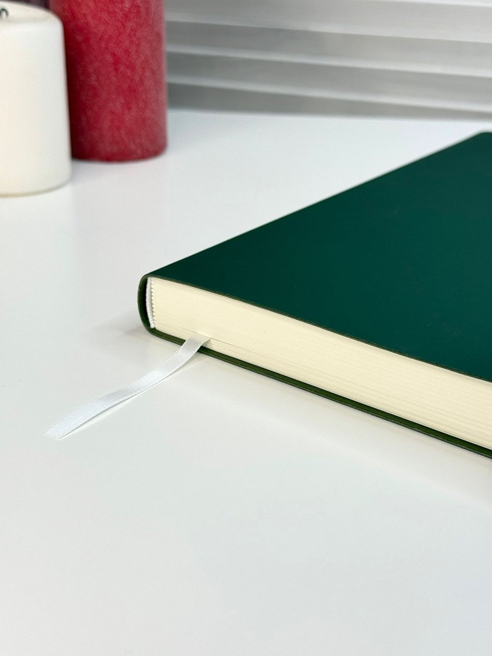 Блокнот А4 200л. (400страниц) без разлиновки Темно зеленый (К44-515A)