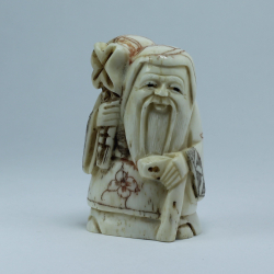 Нэцкэ Фукурокудзю с посохом и мешком риса