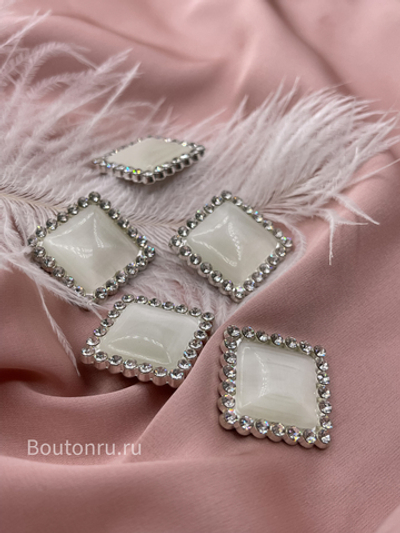 Пуговицы квадратные с лунным камнем и стразами