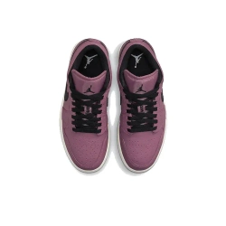 Женские кроссовки Air Jordan 1 Low SE 'Light Mulberry' DC7268-500