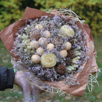 Букет сухоцветов  - Нежность , со свечами, шишками, орехами 35х35 см