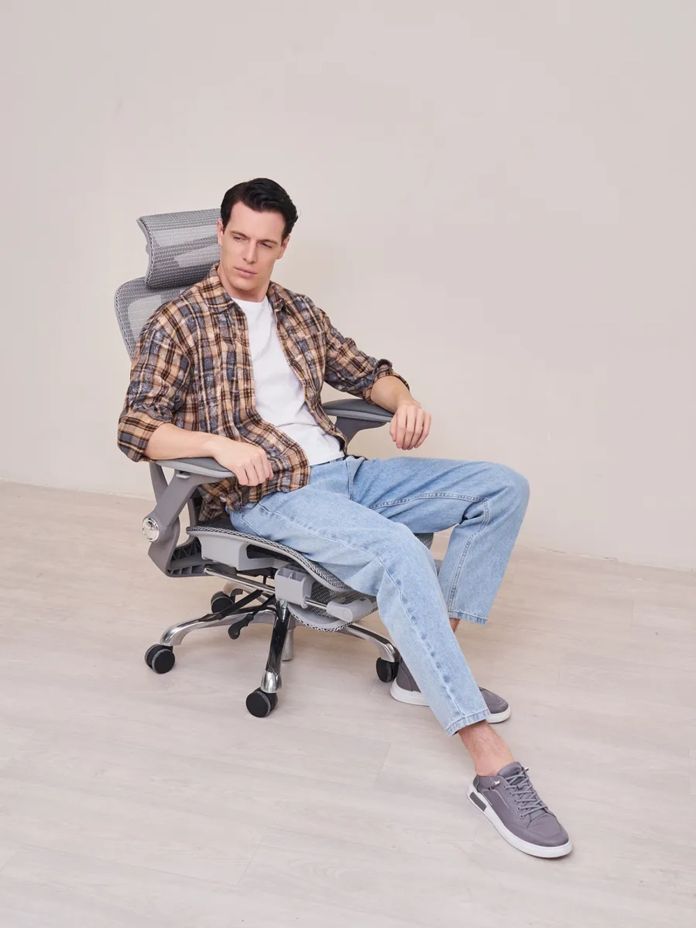 Кресло компьютерное офисное на колесиках Sevilgame