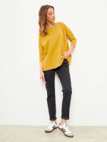 Лонгслив оверсайз с рукавом 3/4