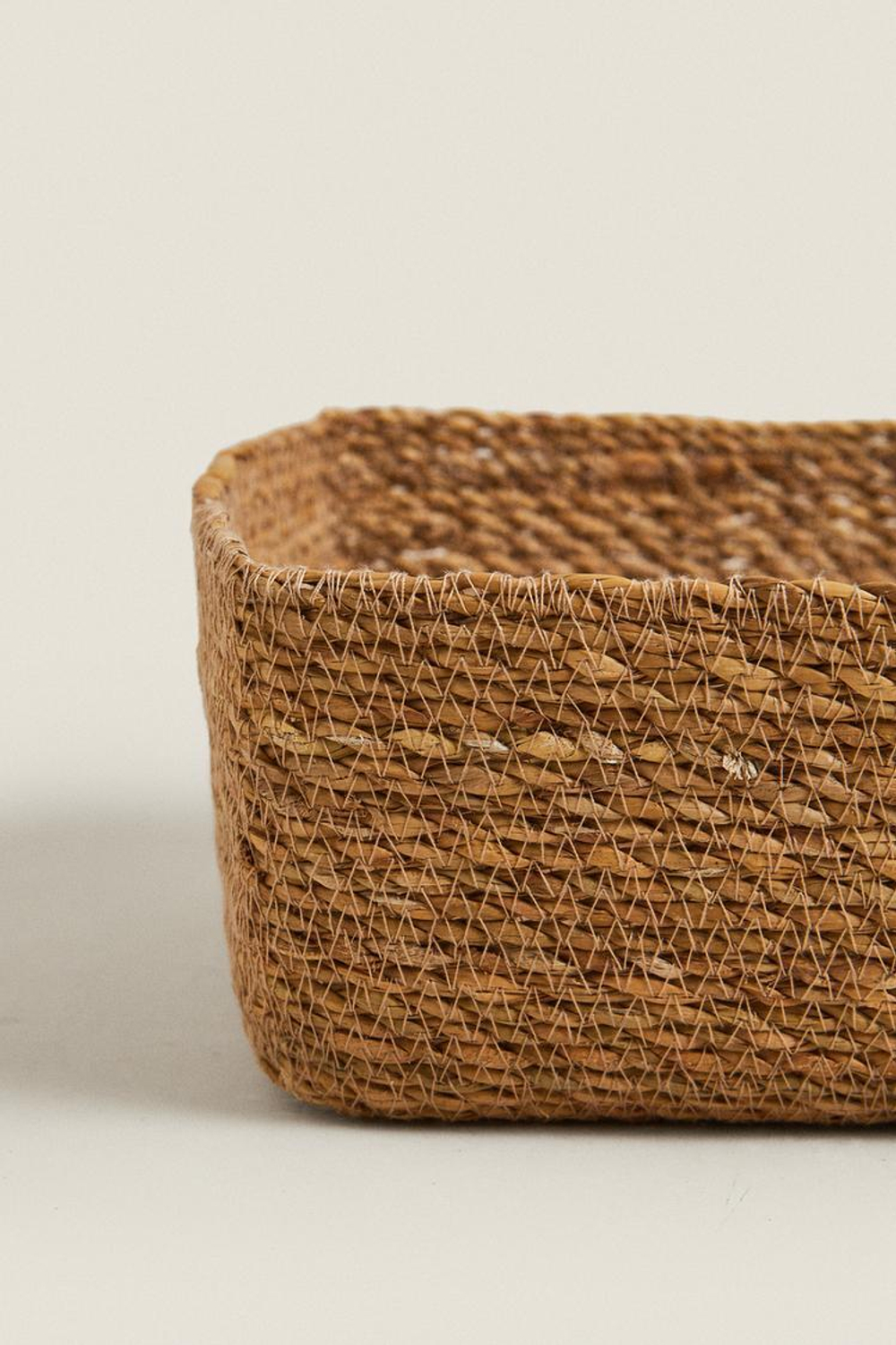 ZARA HOME ПРЯМОУГОЛЬНАЯ КОРЗИНА, СВЕТЛО-БЕЖЕВЫЙ