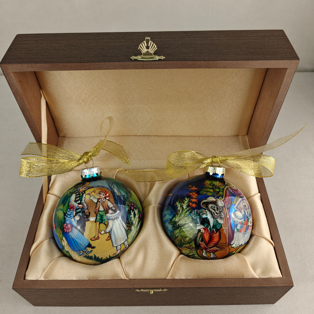 Набор новогодних шаров с ручной росписью "Буратино" и "Красная шапочка"-2 в футляре