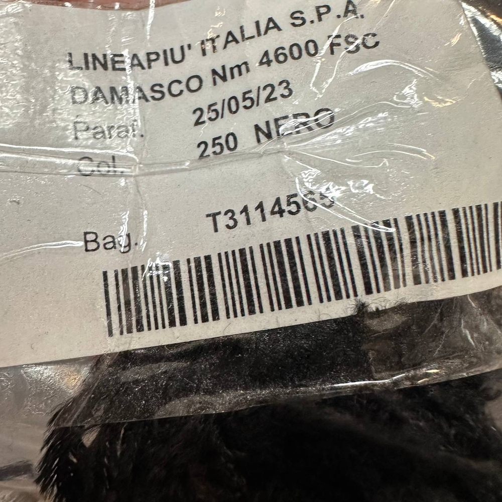 DAMASCO - Lineapiu; 85% вискоза, 15% п/а; велюр; 460м/100гр; col. 250 Nero, цвет: чёрный; S505