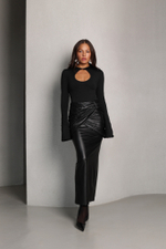 Боди с вырезом