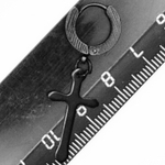 Серьга кольцо (1шт) "Чёрный крест" для пирсинга уха. Медицинская сталь, титановое покрытие.