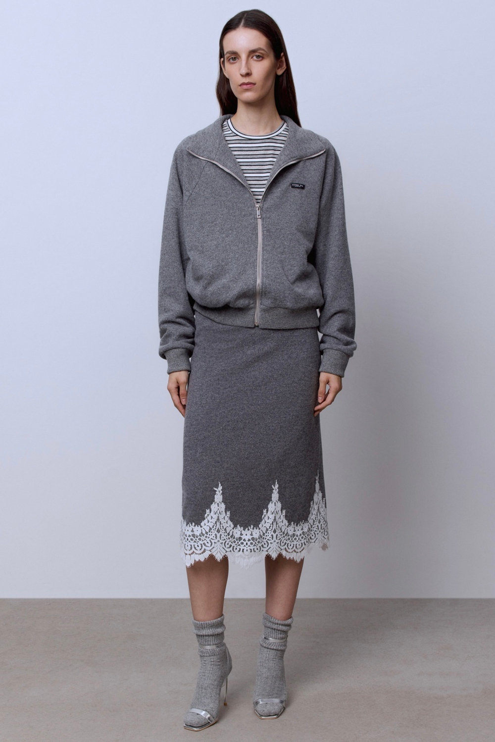 Юбка из шерсти мериноса с накладным кружевом