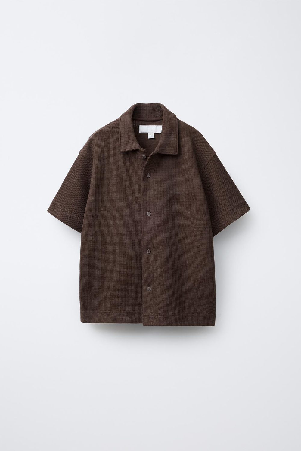 ZARA КОМПЛЕКТ ИЗ РУБАШКИ И ШОРТОВ-БЕРМУДОВ ИЗ РЕЛЬЕФНОЙ ТКАНИ, КОРИЧНЕВЫЙ