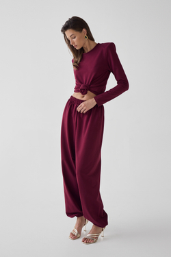 Комплект: лонгслив с подплечниками и брюки-джогеры