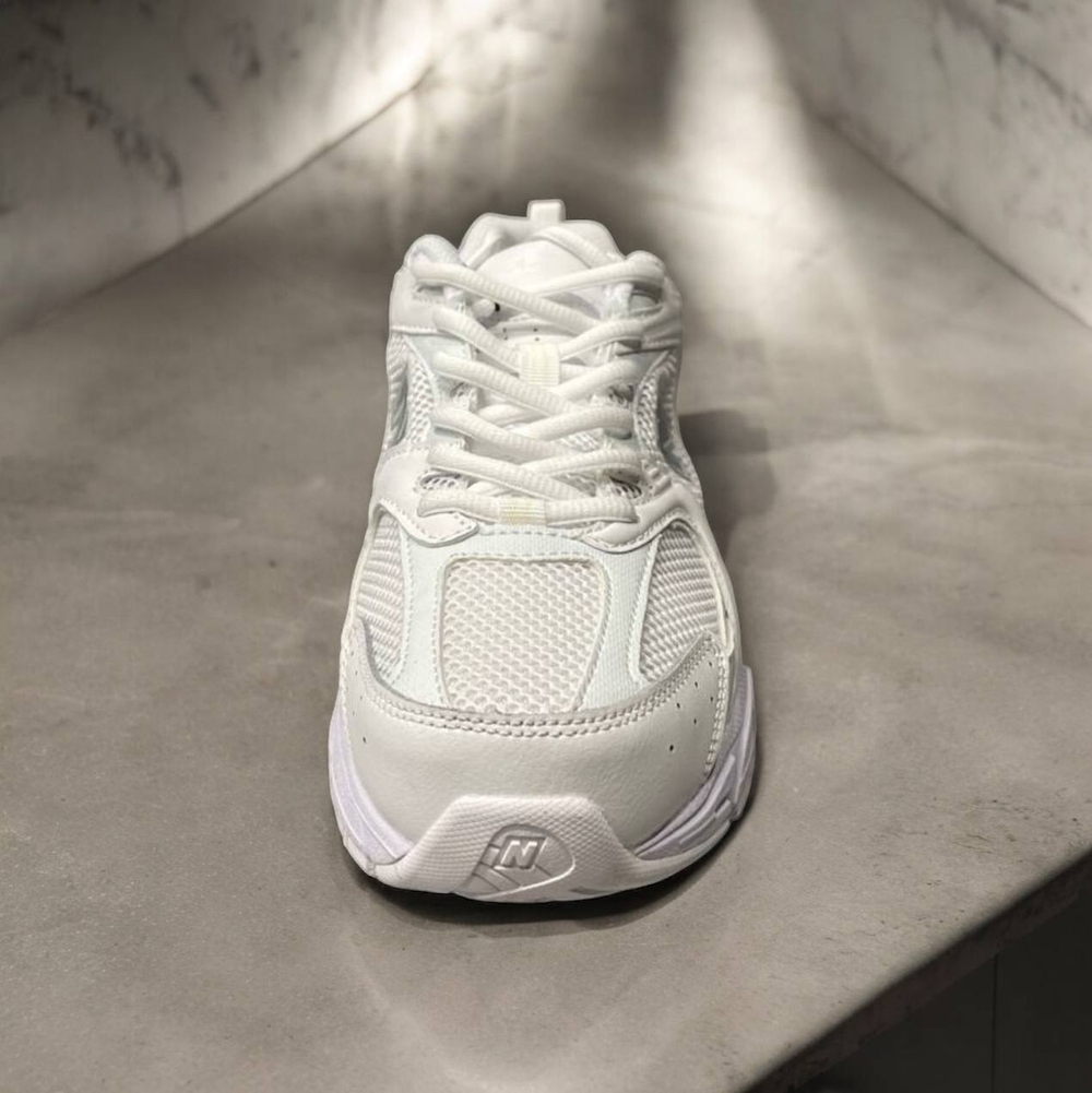 New Balance 530 • White