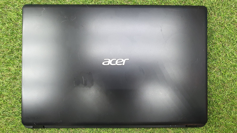 Ноутбук Acer Ryzen 3/4 Gb/FHD