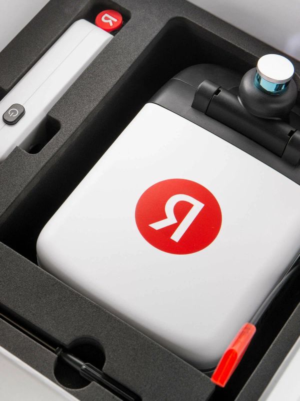 Игрушка «Робот-доставщик Яндекса» на пульте управления - фото 3