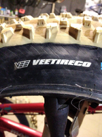Покрышка на фэт байк Vee Rubber Vee Tire Co. Snowshoe XL Studded Fat Bike Tire: 26" x 4.8" 120tpi Folding Bead S