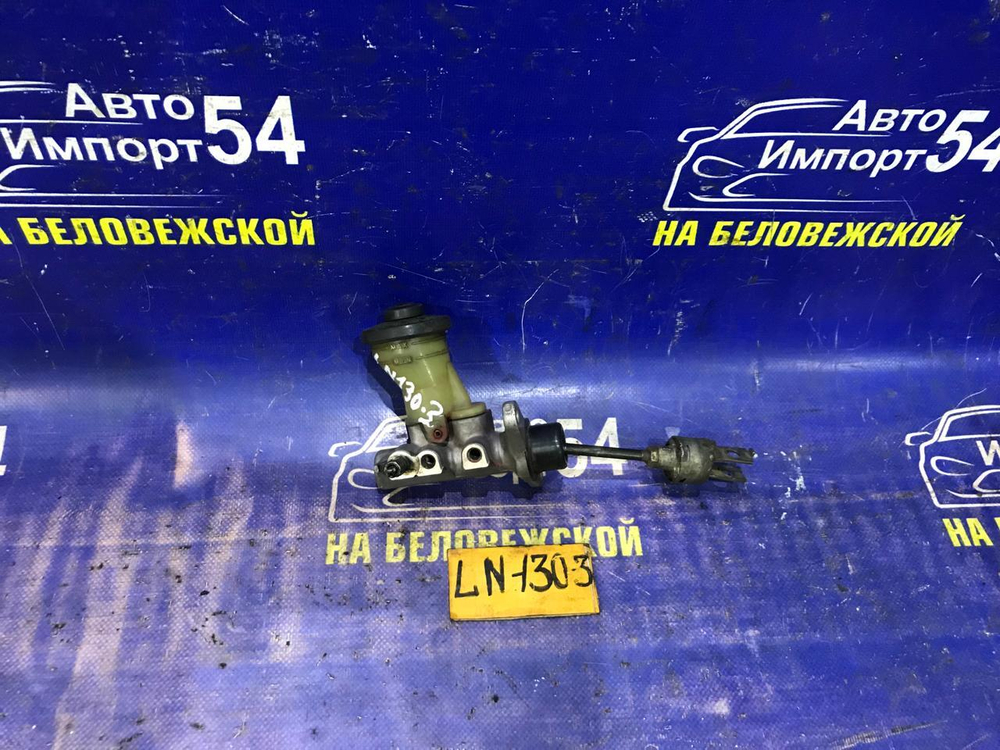 Главный цилиндр сцепления TOYOTA HILUX SURF 1992