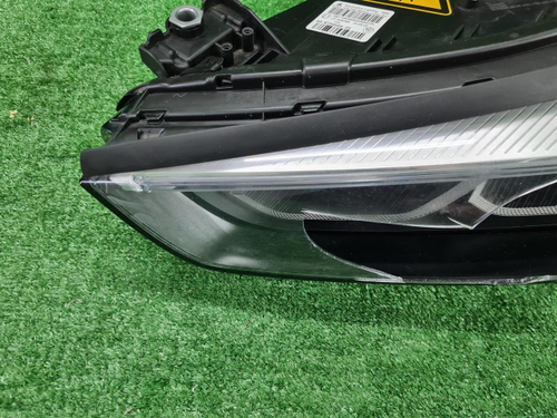 Фара левая BMW 8er G14 G15 G16 (2018-2022) Laser