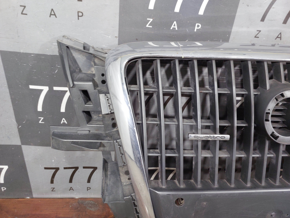 Решетка радиатора Audi Q5 (8R) 08-12 Б/У Оригинал 8R0853651BT94