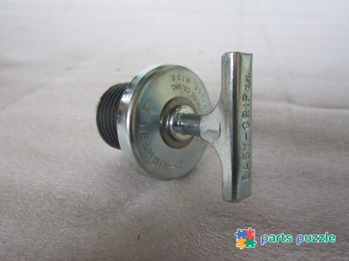 Крышка маслозаливной горловины / OIL FILLER CAP АРТ: CH11103