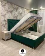 Кровать