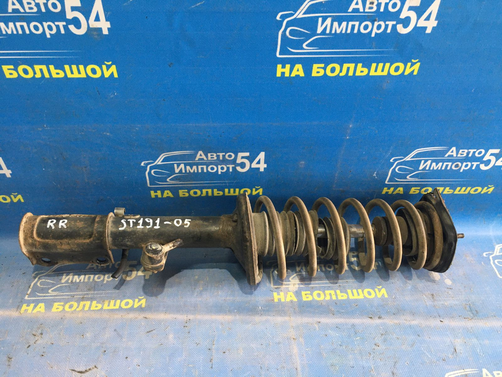 Стойка задняя правая TOYOTA CORONA 1992