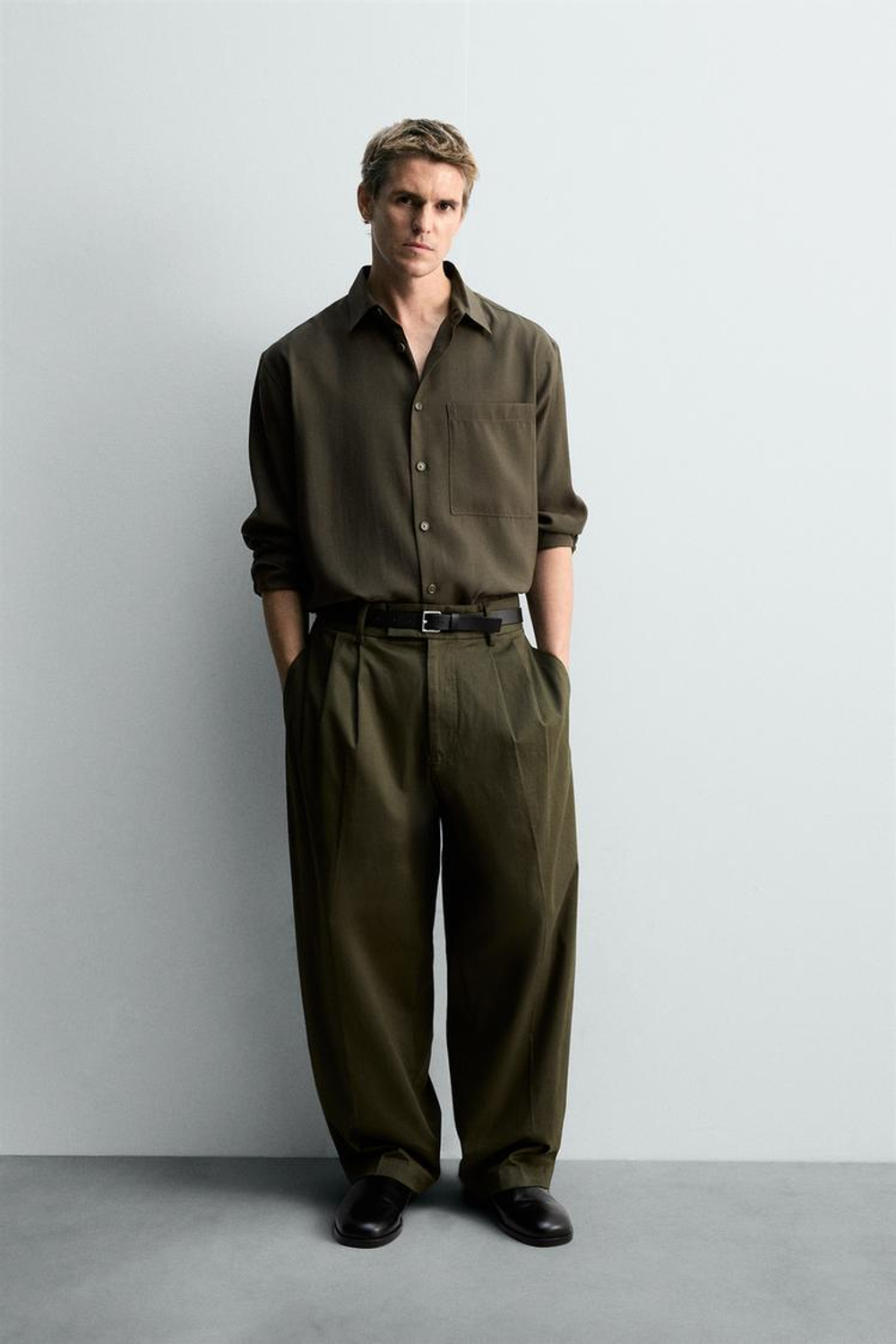 ZARA РУБАШКА RELAXED FIT ИЗ СТРУЯЩЕЙСЯ ТКАНИ, ХАКИ