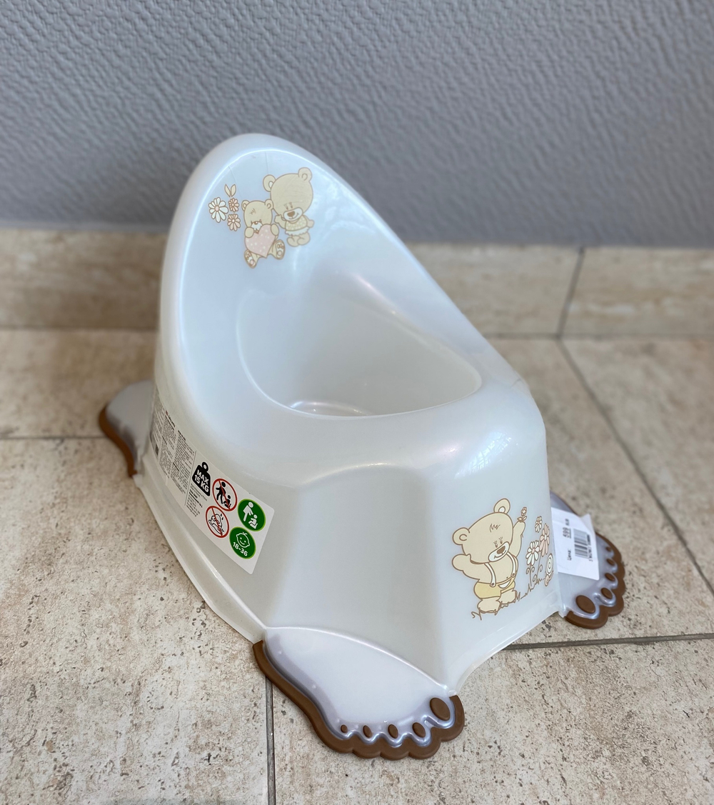 Горшок детский нескользящий "Мишка" белый