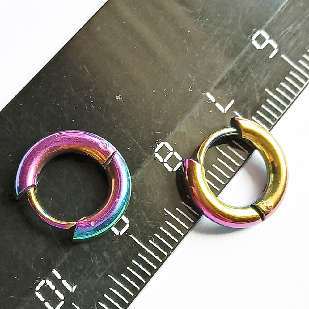 Серьги кольца цветные (бензинка) 8мм для пирсинга ушей. Медицинская сталь, радужное анодирование. Цена за пару