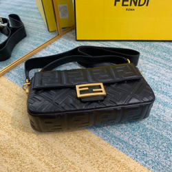 Fendi Baguette 27 cm