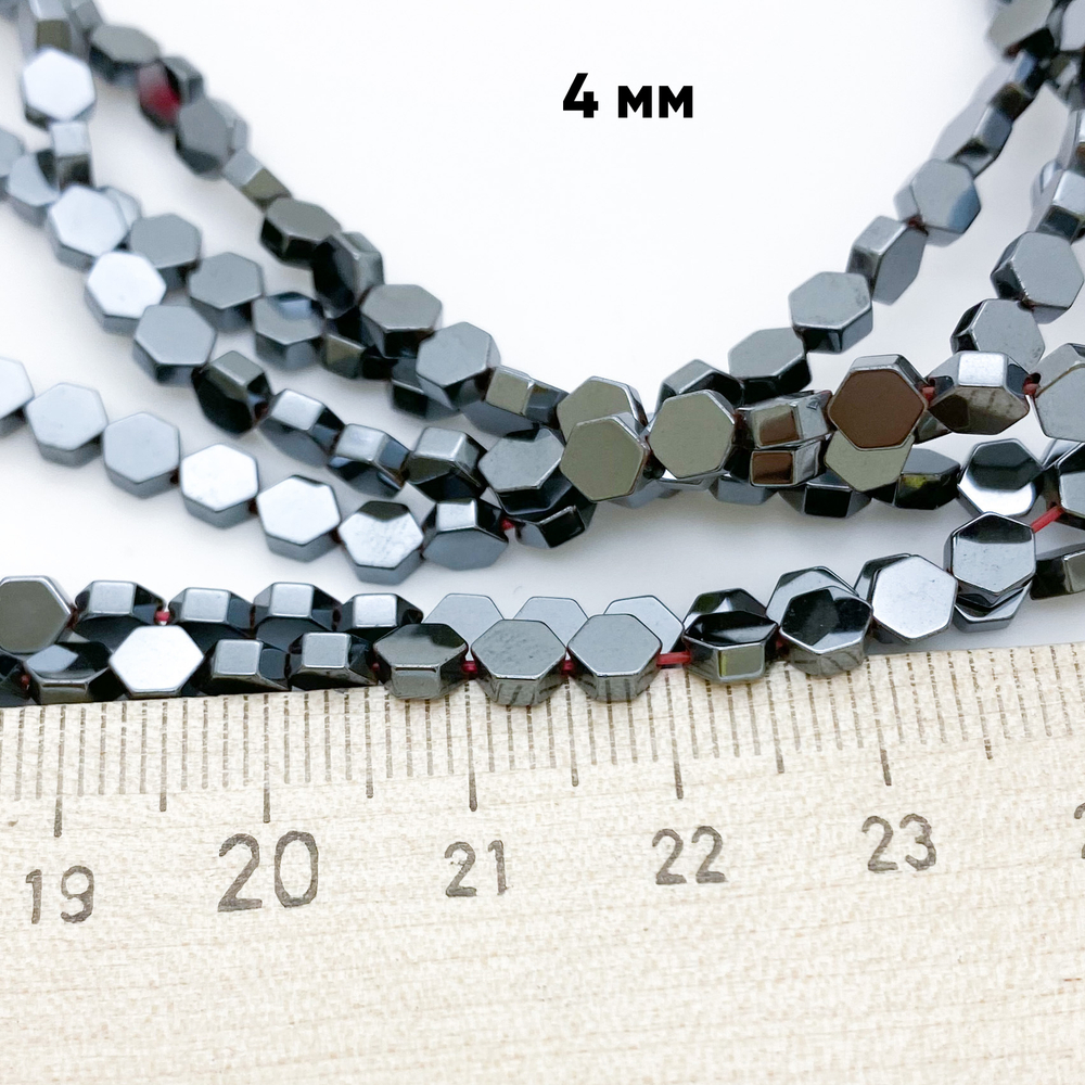 Гематит Шестигранник бусины (имитация), цвет черный, размер 4*4,5 мм, цена за 45-46 шт (1/2 нити)