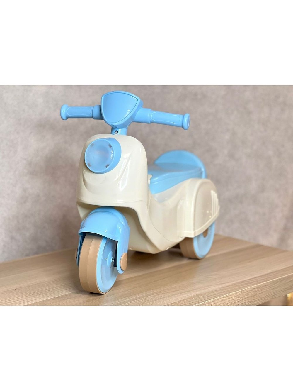 Беговел для малышей мотоцикл голубой (17886-2)