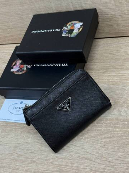 Визитница Prada