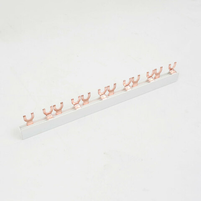 Соединительная шина BBS-MD63 типа FORK, 2 полюса, 28 присоединений, длямодульной аппаратуры