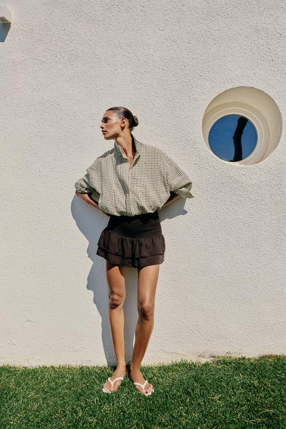 ZARA ЮБКА-ШОРТЫ С ЖАТКОЙ И ВОЛАНАМИ, КОРИЧНЕВЫЙ