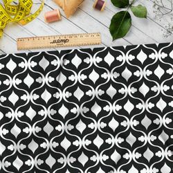 Ткань габардин чёрно-белые крести и пики