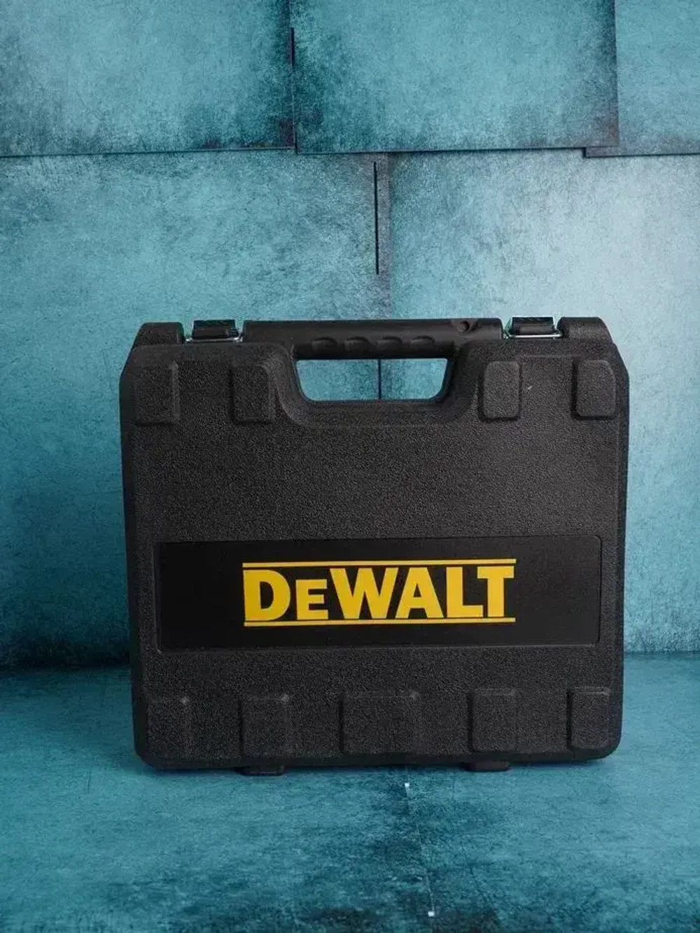 Шуруповерт аккумуляторный с набором инструментов DeWalt 21V 2 АКБ Деволт