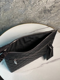 Клатч Louis Vuitton