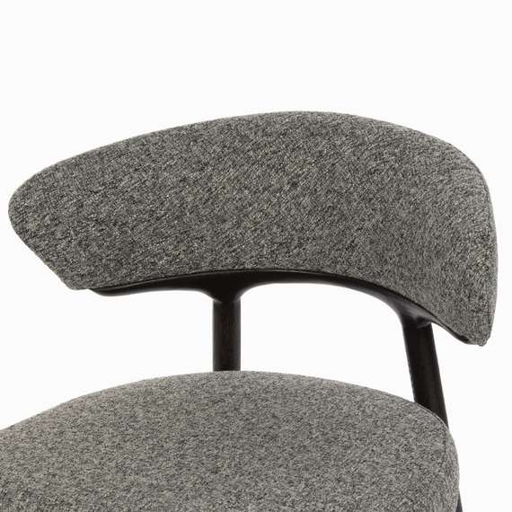 Стул Giotto, черный массив ясеня, черно-белая обивка