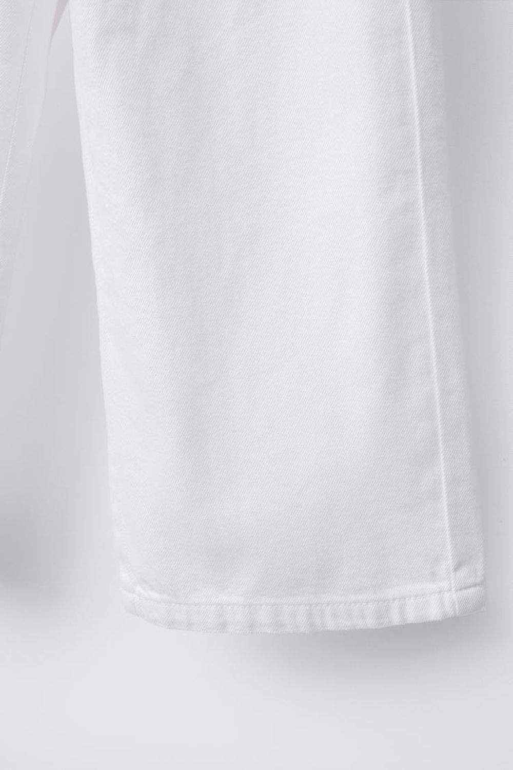 ZARA ДЖИНСЫ С ШИРОКИМИ ШТАНИНАМИ И ШНУРКАМИ, БЕЛЫЙ