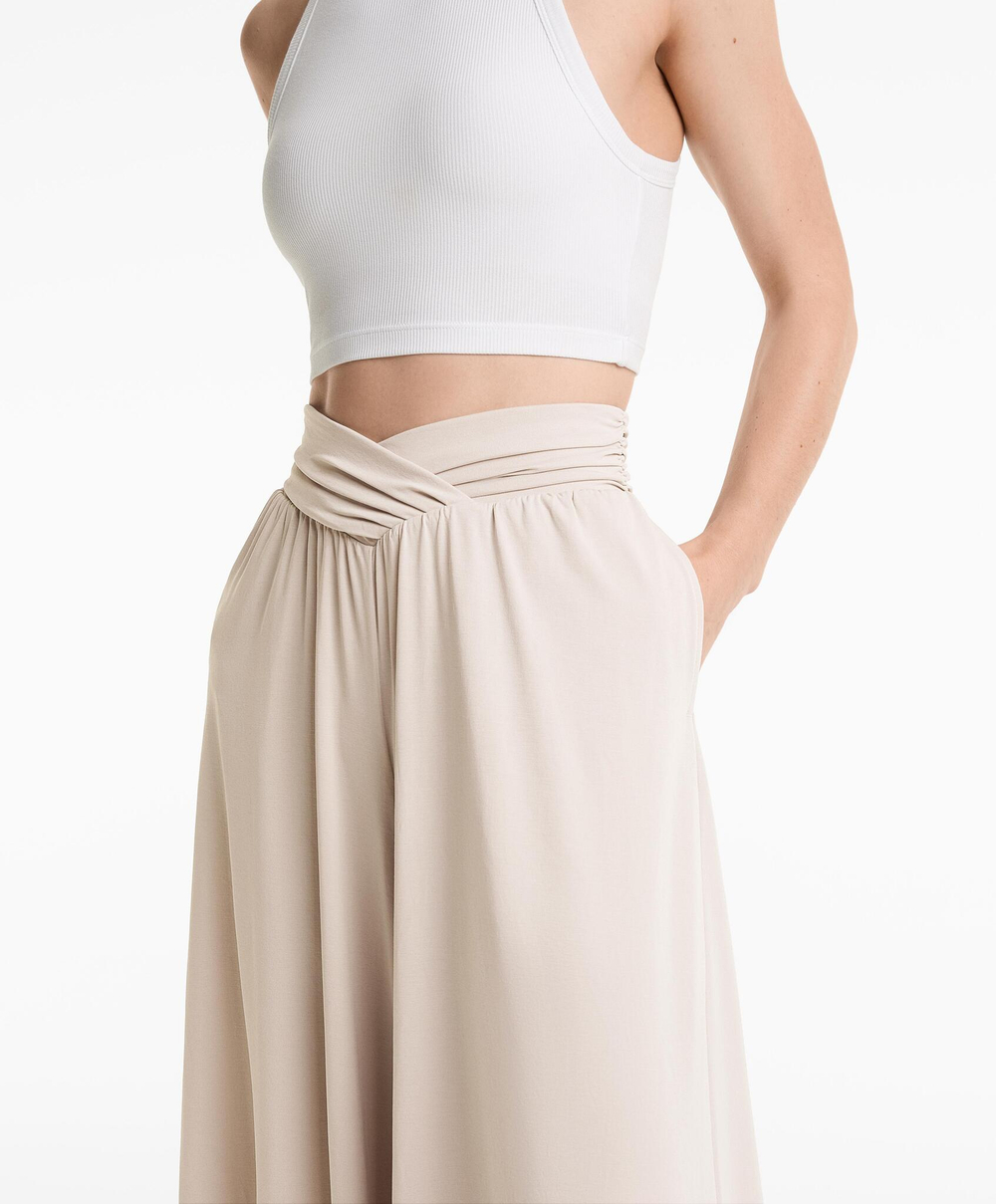 OYSHO Широкие свободные брюки с V-образным вырезом на талии из модала, светло-бежевый