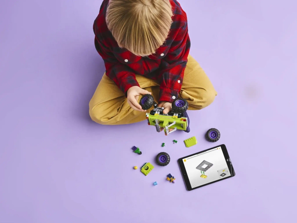 Конструктор LEGO Marvel 76312 Грузовик Халка против Таноса