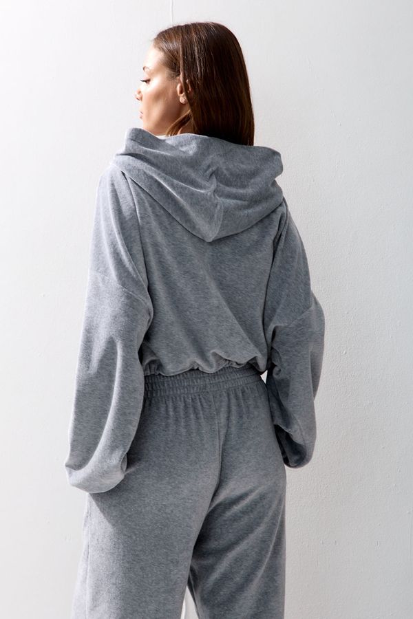 Худи на молнии из велюровой ткани цвета серый меланж