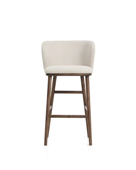Барный стул Ciselia из бежевого шенилла с ножками из ясеня в отделке орех