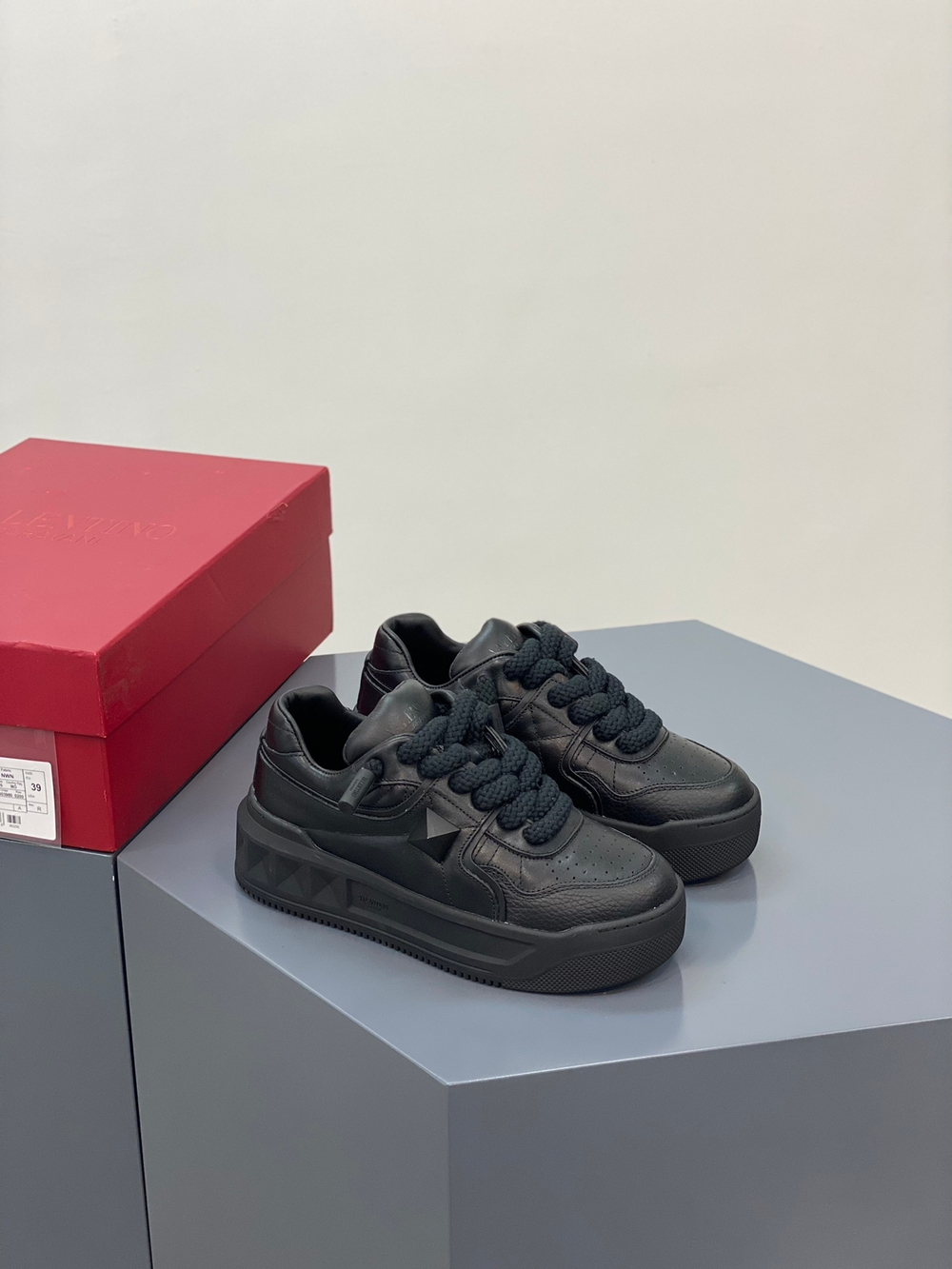 Valentino Sneakers