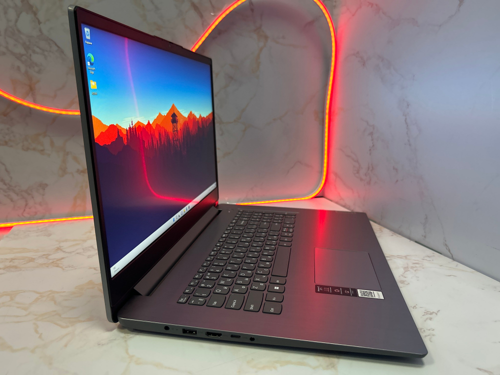 Ноутбук Lenovo Ideapad 3-17ITL6. 17.3"/Intel Core i5-1135G7/RAM 8GB/SSD 256GB/Intel Iris Xe/Win 11/FHD/