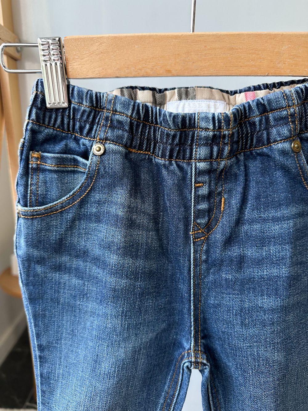 Джинсы Burberry, 98