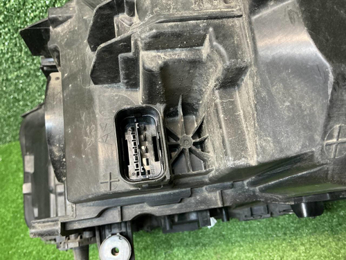 Фара правая BMW 5er G30 (2017-2020) LED